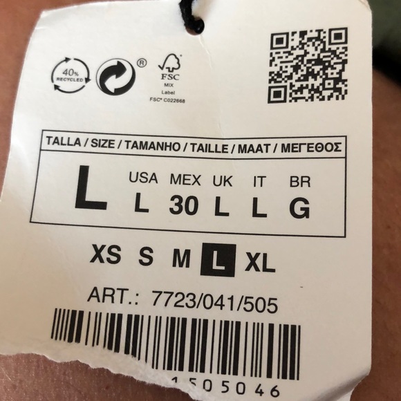 Zara Green High Waisted Shorts - Picture 4 of 4